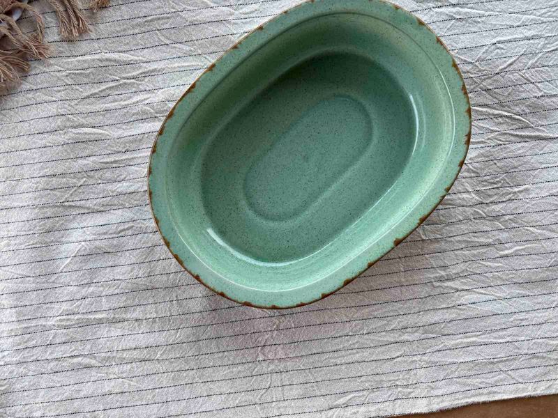 Oval baking dish 970 ml Pistachio Brown Loft