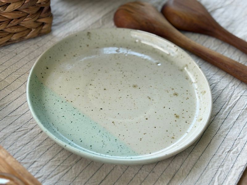 Round Plate with Rim 25 cm Sand Dragon