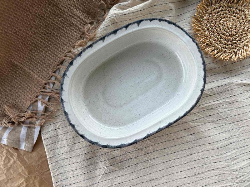 Oval baking dish 970 ml Black Loft