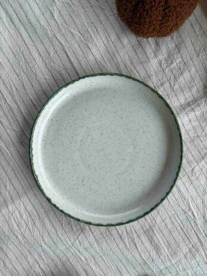 Round Plate with Rim 22 cm Green Barberry