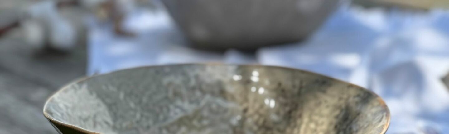 Ceramic tableware from the Mercury Brown Loft series, handmade, stylish brown tableware in Loft style