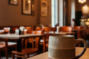 Why Do Cafés and Coffee Shops Choose Ceramic Tableware?