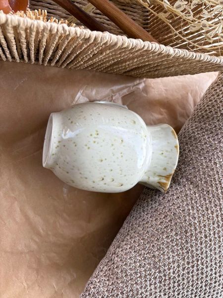 Pitcher 1 Liter Sand Space