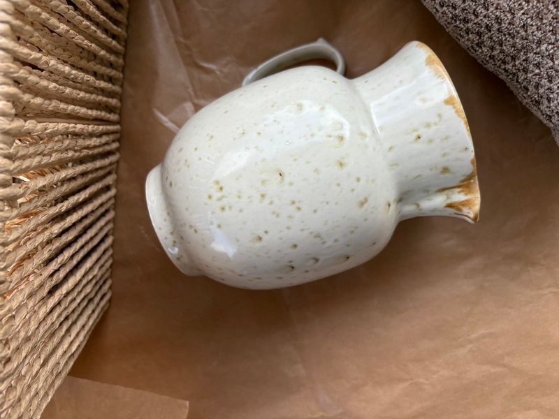 Pitcher 1 Liter Sand Space